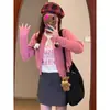 Cardigã de tricô bordado rosa framboesa feminino outono e inverno novo estilo petite slim curto casaco de suéter fino