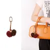 Pingente de Bolsa com Franja Bola de Amora Estilo Igual de Zhang Yuanying Pingente de Chaveiro Série Miu Acessórios para Bolsas de Roupa Pingente de Calça