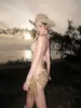 Nuevo bikini de tres piezas con adornos de conchas y falda de malla, traje de baño sexy estilo vacacional para mujer
