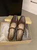 Zapatos Mary Jane de tacón grueso estilo francés Chuyuji para mujer, nuevo modelo primavera y otoño 2026, zapatos negros versátiles para combinar con faldas