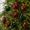 Nuevo adorno de bola con forma de Navidad flockeado mate de Amazon Decoración DIY para escena navideña Bola colgante para árbol de Navidad