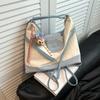 Bolsa Tote Transversal Nova Primavera 2025 Mochila Casual Fashion Bolsa Casual Retrô para o Dia a Dia Bolsa de Axila Feminina