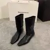 Botas de tornozelo femininas de cano largo, estilo francês versátil de bico quadrado, meia-panturrilha outono/inverno, salto plataforma baixo, design novo retrô, efeito emagrecedor, 2026