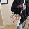 Bolso de axila de nailon con cordón de estilo coreano, diseño nicho de alta gama, bolso de cubo portátil, gran capacidad, bolso bandolera de tela Oxford