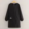 Delantal Nuevo Estilo de Manga Larga, Impermeable y a Prueba de Aceite, Monos de Cocina para el Hogar a la Moda, Ropa de Trabajo Anti-Salpicaduras de Agua para Catering con Texto Impreso