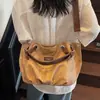 Bolso de Hombro Casual Retro Americano Gran Capacidad Plisado Personalidad Bolso Cruzado de Calle de Moda para Viajes Cotidianos para Mujer