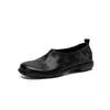 Zapatos planos de moda sencilla de 2.5 cm con suela blanda, colección otoño 2026, zapatos de cuero slip-on de punta redonda y tacón bajo para mujer