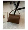 Bolso de Viaje Diario de Alta Gama para Mujer 2025 Invierno Nueva Moda Diseño de Nicho Bolso de Mano Versátil
