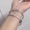 Nova Prisão Mais Vendida Glitter Fosco Pulseira Pequena e Fresca Meninas Simples Laço Pulseira Prateada Joias Versátil