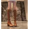 Botas Francesas de Cano Alto com Salto Alto para Mulheres 2026 Novo Estilo Fivela Salto Bloco Botas de Montaria Zíper Traseiro Bico Quadrado Botas Emagrecedoras