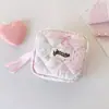 Bolsa de Maquillaje con Lazo de Flor Linda para Estudiante Bolsa Portátil para Guardar Toallas Sanitarias Caricatura de Niña Cartera