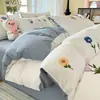 Juego de cuatro piezas de algodón lavado, transpirable y seco, algodón puro, juego de bordado de toalla Shili Qiangwei, estilo suave, adecuado para ropa de cama del hogar y del dormitorio