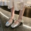 Zapatos pequeños de cuero estilo francés para mujer, hebilla de una palabra, tacón grueso, tacón medio, zapatos Mary Jane, nuevos 2024, primavera y otoño, estilo de hada, zapatos de una sola capa para mujer