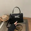 Bolsa de Ombro com Padrão Único de Crocodilo 2026 Novo Modelo Bolsa Transversal Personalizada Fecho de Trava Fashionable Pequena Bolsa Quadrada para Mulheres Versão Coreana