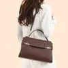 Bolso de Mano para Mujer Estilo Transfronterizo Lujo Ligero 2026 Nuevo de Moda para el Trabajo Bolso de Hombro con un Toque Elegante y Sofisticado, Bolso Tote Cruzado