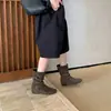 Hebilla de Cinturón 2026 Versátiles Aumento Interior Botas de Moda para Mujer Botines Vaqueros Plisados Estilo Nuevo Botines Cortos