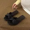Sandalias de encaje de hadas estilo francés de tacón medio para mujer, nuevo modelo de verano 2026, sandalias deslizables versátiles con lazo estilo hada