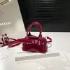 Bolsa de Concha Retrô Estilosa Europeia e Americana, Bolsa de Ombro Fashion e Elegante, Bolsa Transversal Versátil e Simples para Mulheres, Mini Atacado