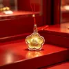 Amuleto de gato de la suerte de dibujos animados en lámina de oro 999 puro, una pequeña figura de dios de la fortuna, para cadenas de teléfono, llaveros y decoraciones de bolsas, perfecto como regalo promocional
