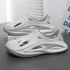 Zapatos con agujeros estilo hombre ropa de exterior transpirables modernos sensación de poner y quitar zapatillas de punta cerrada deportivas casuales antideslizantes