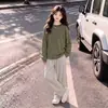 Conjunto de outfit de otoño para niñas 2026 nuevo conjunto de dos piezas de punto base, pantalones casuales, ropa deportiva para niños de talla mediana y grande, primavera y otoño
