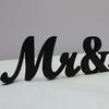Origen de adornos de madera MR & MIS letras inglesas de madera accesorios para fotos decoraciones de boda hechas a mano venta al por mayor