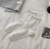Calcetines Blancos Universales" Versátiles para Principios de Otoño, Calcetines de Maternidad Sin Costuras con Borde Fruncido, Calcetines Apilables para Niñas, Calcetines Blancos de Color Sólido Estilo Ins