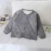 Uniforme Escolar Infantil Essencial Camiseta Interna de Estudante Outono e Inverno Novo Estilo Jaqueta Acolchoada de Três Camadas para Meninos Casaco de Algodão Espesso para Meninas