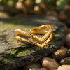 Anillo Abierto de Hojas de Ginkgo Amarillo Dorado de Otoño Más Vendido Transfronterizo Exquisito Acero Inoxidable Lujo Ligero Anillo de Parche Redondo de Flor