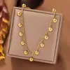 [Collar + Pulsera] Estilo Francés Ins de Lujo Accesible Cadena para Clavícula de Corazón Estilo Dulce Collar de Acero de Titanio con Borla de Corazón de Melocotón para Mujer