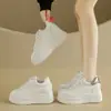 Zapatos Casuales Ligeros Cómodos y Elegantes para Primavera y Otoño 2026 Nuevos Zapatos Blancos de Plataforma con Plataforma Gruesa para Mujer Versátiles que Aumentan la Altura Tallas Pequeñas
