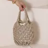 Bolso de mano tejido fresco y sencillo con patrón de malla, bolso de mano nuevo y lindo en dorado y plateado, bolso de paja para uso vacacional y de playa