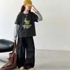 Conjunto de Sudadera de Dos Piezas para Niñas Primavera y Otoño 2026 Nuevo Estilo para Niñas Mayores, Conjunto de Dos Piezas con Pantalones Cargo Holgados Tendencia
