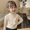 Y2366 # Camiseta Básica de Terciopelo de Cuello Alto Medio para Niña Otoño e Invierno Nueva Ropa Infantil Niña Pequeña Engrosada Dibujos Animados Top Infantil