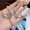 Collar de mariposa de verano para mujer, cadena de clavícula con cuentas de alta gama, collar apilado de doble capa, collar elegante a la moda que combina con todo.