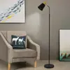 Luminária de chão nórdica sala de estar quarto cabeceira estudo moderna simples ferro vertical LED preto e branco luminária de sofá