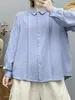 Camisa listrada com retalhos vazados e gola estilo artístico descontraído para mulheres, camisa azul de manga comprida, base de camisa de musseline de algodão dupla camada