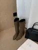 Fivela de cinto estilo britânico, botas de cavaleiro para mulheres, novo modelo outono e inverno 2026, botas longas de bico quadrado com saltos grossos e cano alto