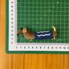 Broche de animal fofo de desenho animado original, urso filhote enchido de algodão, roupa infantil com acessórios, joias, pingente DIY