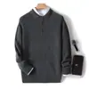 Suéter masculino de lã, novo estilo de inverno, polo de manga comprida com gola, suéter liso de corte solto, suéter casual masculino de tricô de cashmere