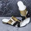 Sandálias de verão da moda feminina, com sola grossa, simples, versáteis, de alta qualidade, estilo novo, casuais, estilosas, para mães, exportação transfronteiriça