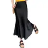 Saia Longa Preta Retro Estilo Francês de Cetim de Alta Qualidade, Cintura Alta, Justa nos Quadris, Modelo Cauda de Peixe com Efeito Drapado, Elegante e Emagrecedora