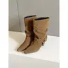 Primer Encuentro Ji Dong Qiu Estilo Nuevo Punta Cuadrada Hebilla Tacón Alto Botas de Media Caña Moda Femenina Temperamento Adelgazante Fruncidas Botines Botines