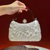 Nuevo bolso de mano exquisito con adornos de diamantes, bolso de noche de nicho, clutch de cadena bordado, bolso cruzado, bolso de mano para mujer