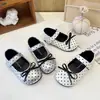 Zapatos Mary Jane de Lunares para Mujer 2026 Nuevos de Primavera Planos con Lazo y Correa Única para Falda Zapatos Pequeños de Cuero Zapatos de Cuero para Niños