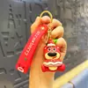 Llavero de oso fresa codicioso de celebridad de Internet de dibujos animados lindo, colgante para bolso de silicona, llavero de PVC al por mayor