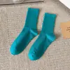 Meias coloridas femininas online vermelhas super quentes meias de cano alto verão finas comprimento médio do tornozelo ins da moda cor de doce meias japonesas