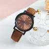 Nuevo Reloj Simple con Correa de Cuero Gamuzado para Estudiantes Mujeres, Reloj Transfronterizo, Reloj de Cuarzo, Reloj de Mujer de Alto Valor
