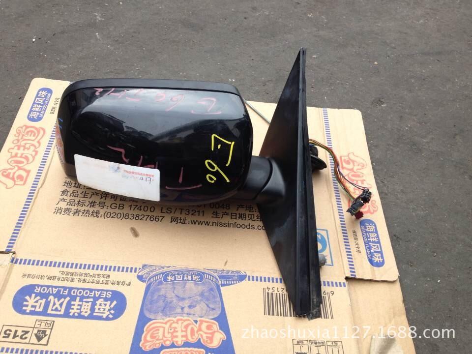 宝马530 E60倒车镜2