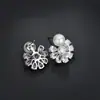 Pendientes coreanos simples de circón incrustado en cobre, pendientes exquisitos de circón de copo de nieve y perla, pendientes de temperamento lindos de alta gama
